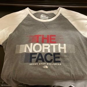 Super cute North Face 3/4 sleeve tee